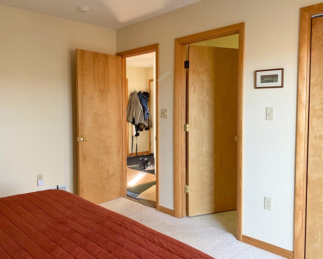 Cabin bedroom door to bathroom, bedroom door